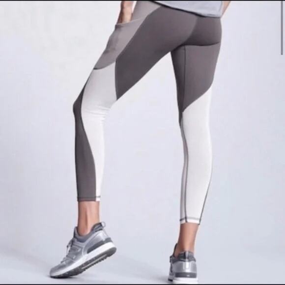 Athleta 7/8 Leggings Colorblock Up For Anything Legging Gray - Picture 1 of 6